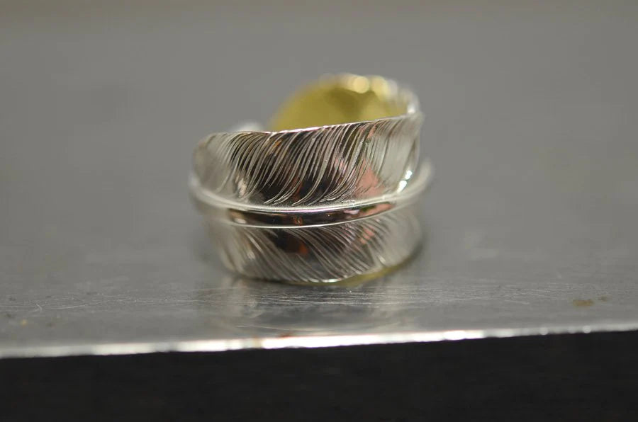 M Feather K18 Tip Ring