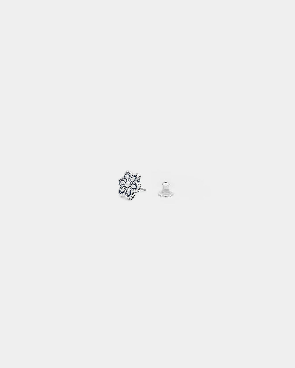 Fancy Cutout Stud